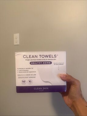 Clean Towels Healthy Aging Single-Use Face Towels - White